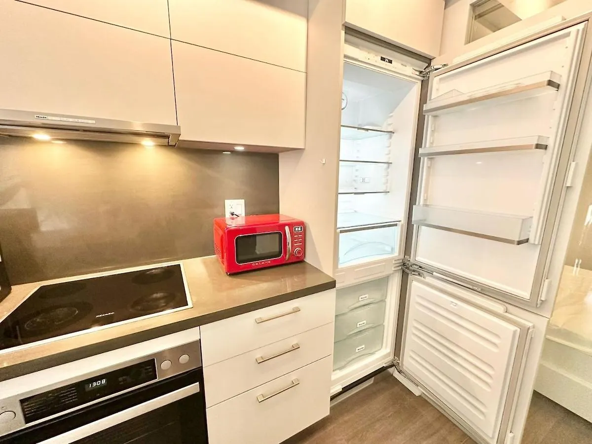 Apartament Condo In Yorkville - Newly Furnished Luxury Unit Toronto