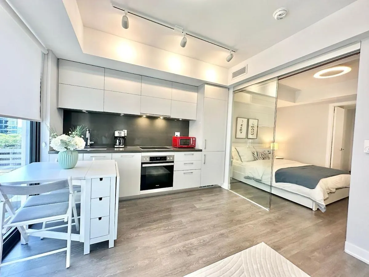 Condo In Yorkville - Newly Furnished Luxury Unit Toronto 0*,  Kanada